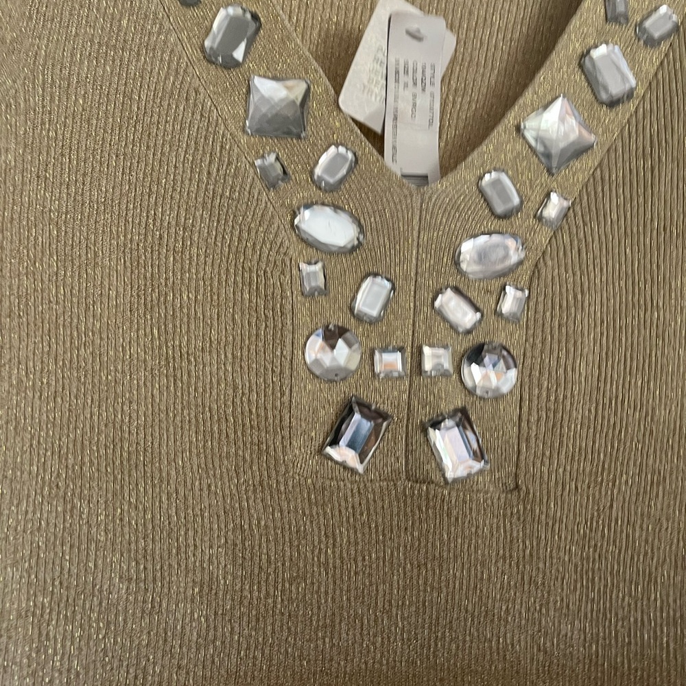 Embellished V-Neck Metallic Knit Sweater - Gold 3/4 sleeve